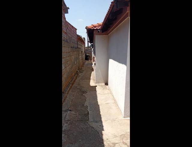 4 BEDROOM HOUSE FOR SALE IN ORLANDO